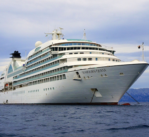 Круизный лайнер Seabourn Quest